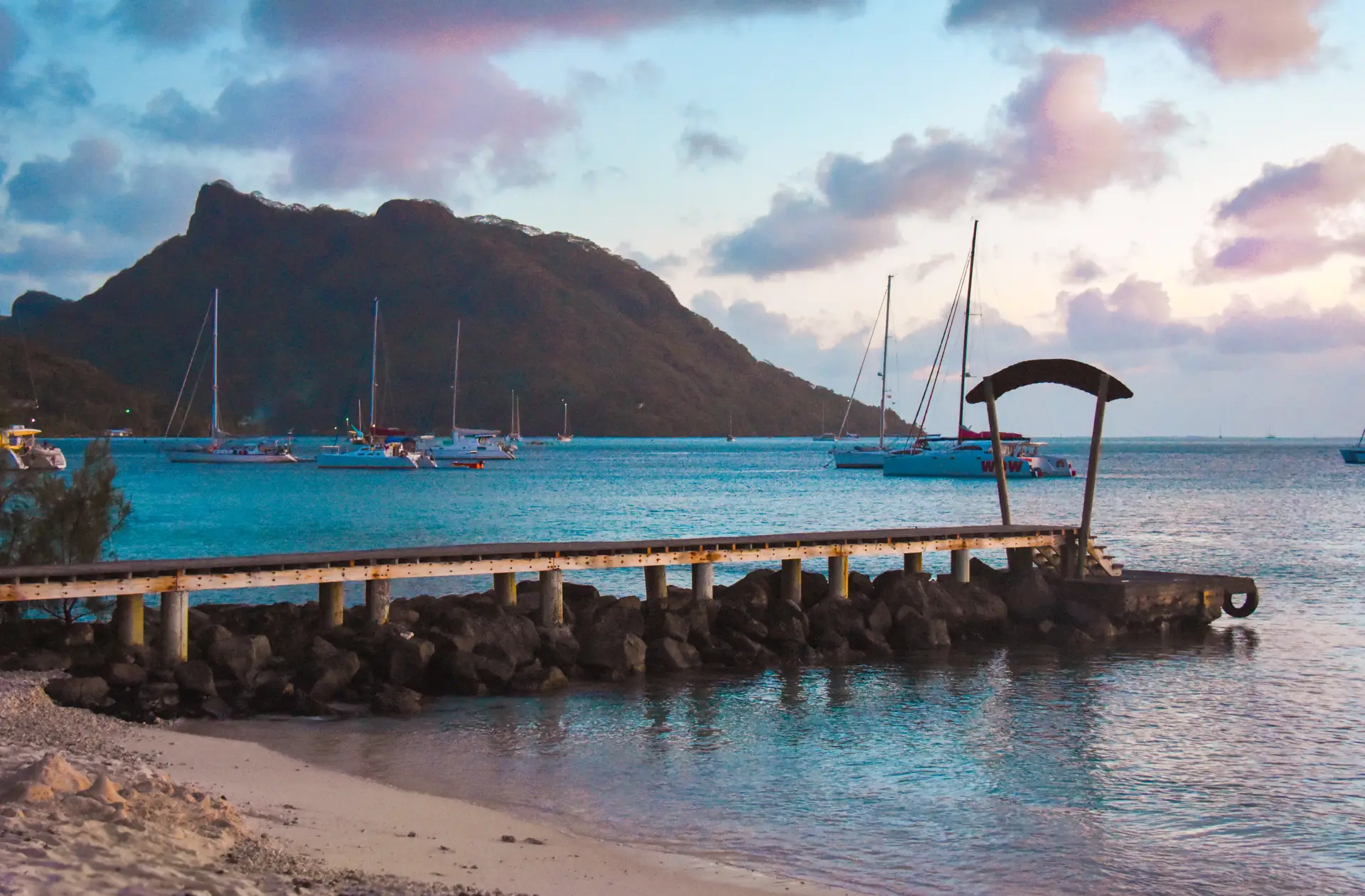 Vue aérienne de Huahine