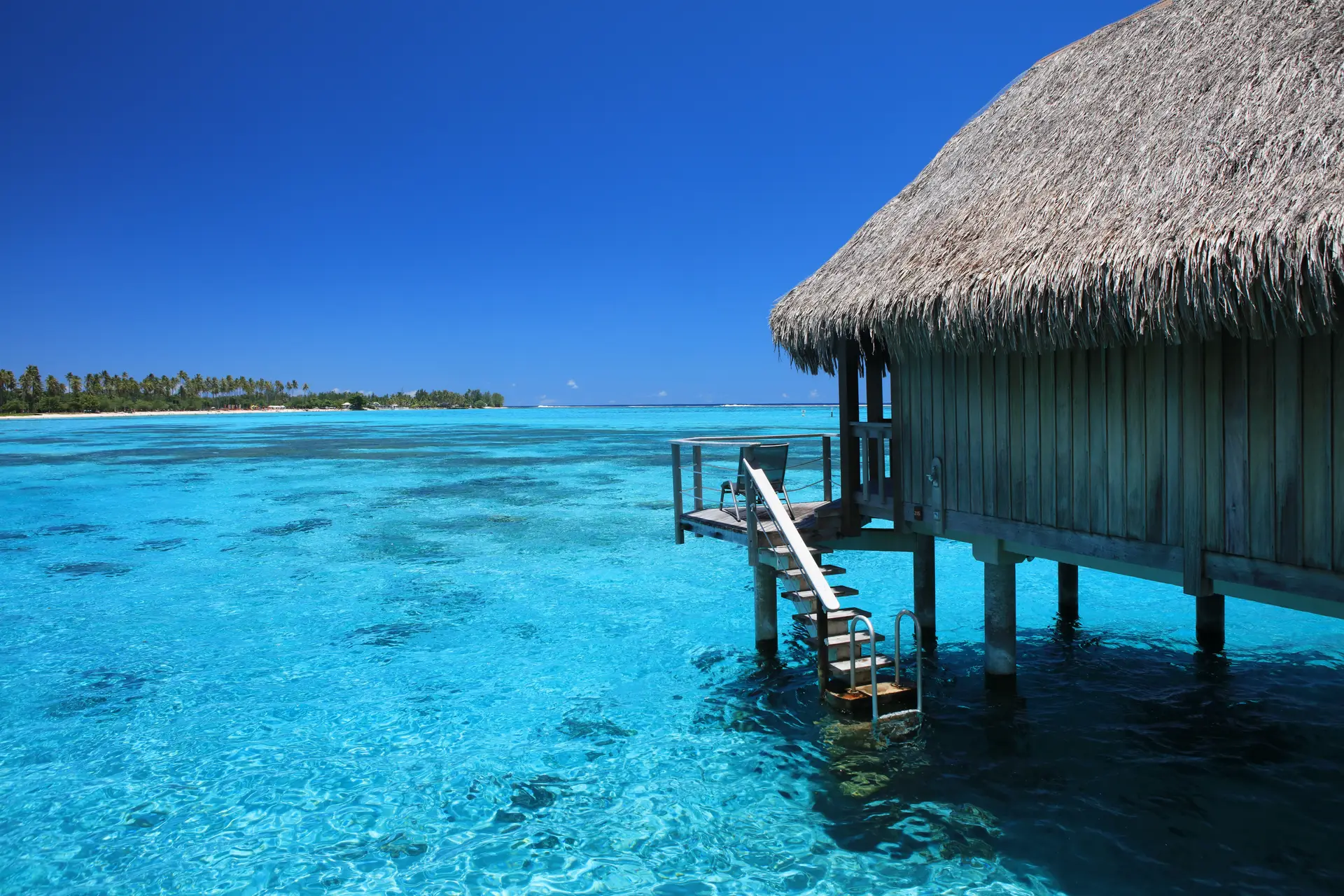 Bungalows sur pilotis à Moorea